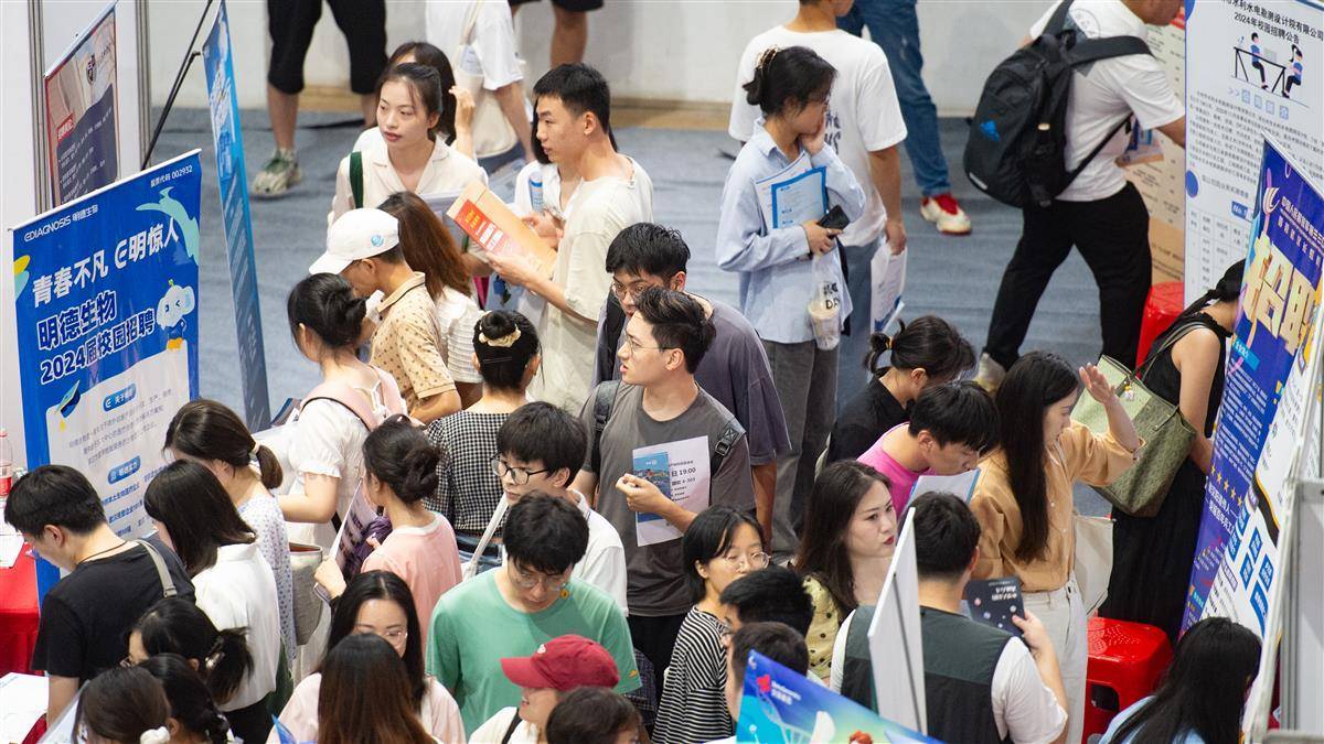 qq梭哈游戏